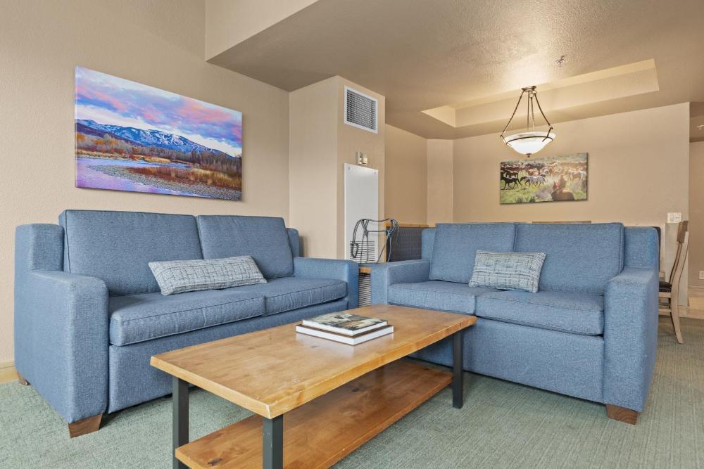 Three-Bedroom Standard Apartment interior